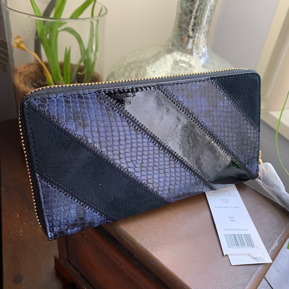 Authentic Tory Burch snake/velvet leather wallet - Picture 2 of 8